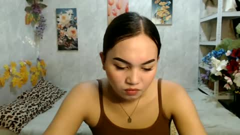 Snapshot of urasian_kat chatting on 06.18.26 urasian_kat online show from 06.18.26