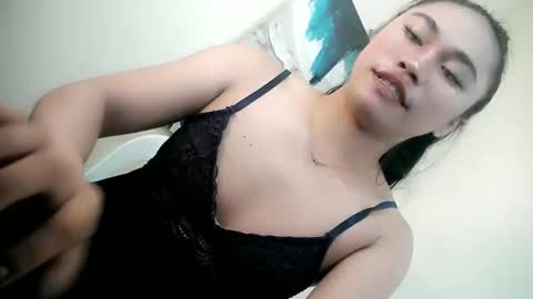 Snapshot of urasian_pinayxxx chatting on 05.26.26 Alvie online show from 05.26.26