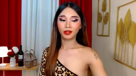 Snapshot of urcaptivatingmaria chatting on 10.21.25 UrCaptivatingMaria online show from 10.21.25