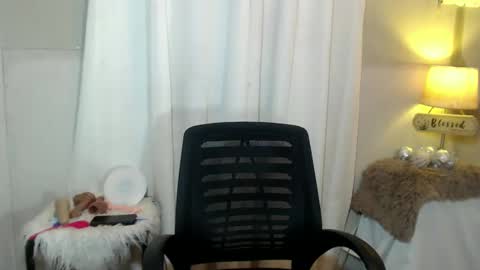 Snapshot of urcrushnextdoor_ chatting on 02.09.25 urcrushnextdoor_ online show from 02.09.25