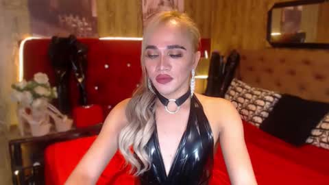 KENDALL online show from 01.10.25