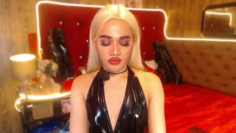 KENDALL online show from 01.15.25