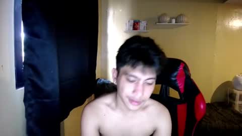 Snapshot of urcuteguy_jhonx chatting on 07.24.26 Dannie online show from 07.24.26