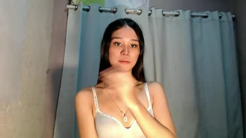 Snapshot of urdreamgirl_stephanie chatting on 06.17.26 stephanie online show from 06.17.26