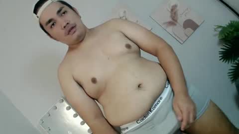 Snapshot of ure_fattytoy143 chatting on 06.18.26 ure_fattytoy143 online show from 06.18.26
