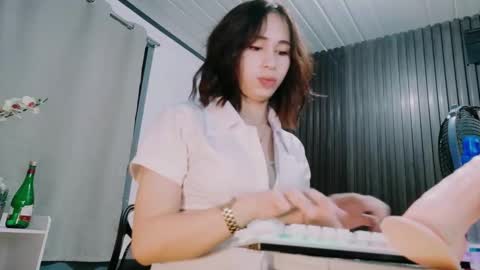 urfave_bbgirl online show from 12.18.25