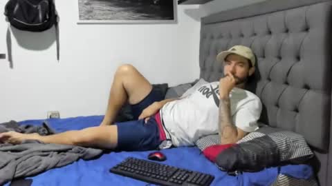 Snapshot of urfavoriteboy96 chatting on 10.15.25 Andres Jordi online show from 10.15.25