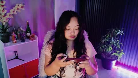 Snapshot of urfavouritecravings chatting on 03.11.26 Scarlet online show from 03.11.26