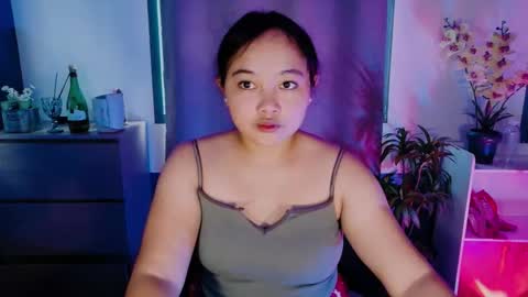 Snapshot of urfavouritecravings chatting on 04.06.26 Scarlet online show from 04.06.26