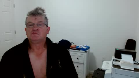 Snapshot of urfavteach50 chatting on 11.27.25 Gregor online show from 11.27.25