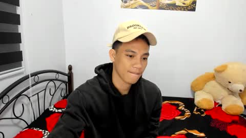Snapshot of urfucker_vinz chatting on 04.10.26 urfucker_vinz online show from 04.10.26