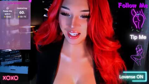 Snapshot of urgoddess_bella chatting on 09.22.25 My bella 3 online show from 09.22.25
