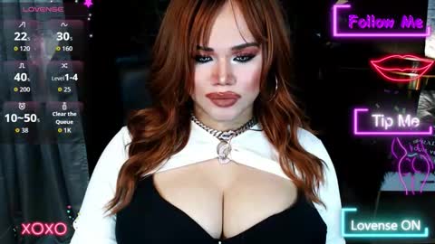 Snapshot of urgoddess_bella chatting on 10.23.25 My bella 3 online show from 10.23.25