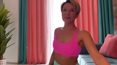 Jenny online show from 11.06.25