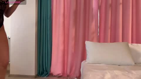 Jenny online show from 04.11.26