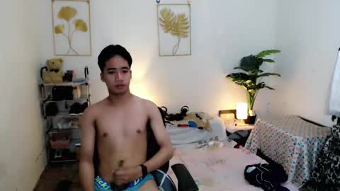 Snapshot of urguy_habibi chatting on 10.31.25 Bib online show from 10.31.25