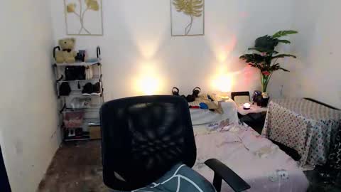 Snapshot of urguy_habibi chatting on 11.01.25 Bib online show from 11.01.25