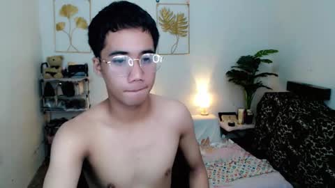 Snapshot of urguy_habibi chatting on 11.13.25 Bib online show from 11.13.25