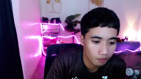 Snapshot of urguy_habibi chatting on 12.16.25 Bib online show from 12.16.25