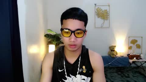 Snapshot of urguy_habibi chatting on 01.13.26 Bib online show from 01.13.26