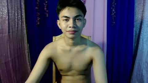 Snapshot of urguy_marco chatting on 10.17.25 urguy_marco online show from 10.17.25