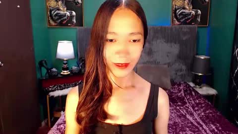 Snapshot of urhot_athena chatting on 04.23.26 urhot_athena online show from 04.23.26