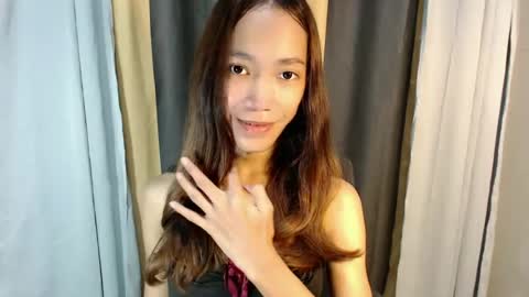 Snapshot of urhot_athena chatting on 06.18.26 urhot_athena online show from 06.18.26