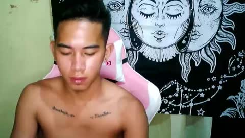 Snapshot of urhot_joshxx chatting on 02.11.25 Josh online show from 02.11.25