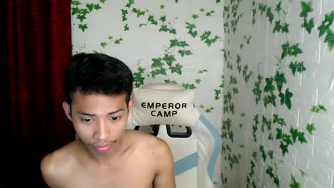 Snapshot of urhotfuckingass chatting on 01.14.25 richard online show from 01.14.25