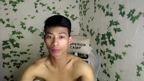 Snapshot of urhotfuckingass chatting on 02.10.25 richard online show from 02.10.25