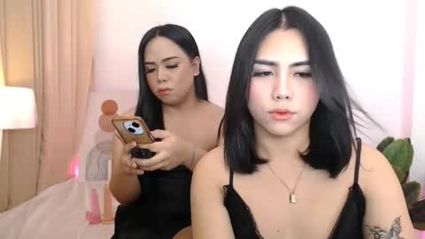 Snapshot of urhotladyboy_amari chatting on 11.17.25 Ur hot sexy amari online show from 11.17.25