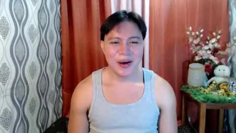 Snapshot of urhunky_ivan chatting on 12.21.24 urhunky_ivan online show from 12.21.24