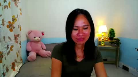 urlovely_che online show from 10.20.25