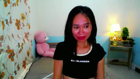 urlovely_che online show from 10.22.25