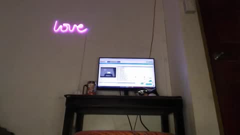 Snapshot of urlovely_hait chatting on 01.16.26 Sham online show from 01.16.26