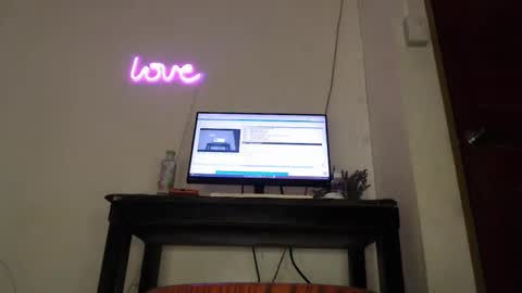 Snapshot of urlovely_hait chatting on 02.12.26 Sham online show from 02.12.26