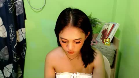 Snapshot of urmystical_sofie chatting on 10.22.25 urmystical_sofie online show from 10.22.25