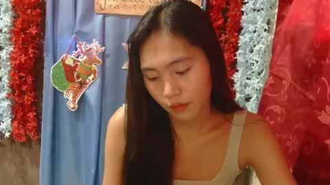 Snapshot of urnaughty_ash chatting on 12.19.25 ashly salgado online show from 12.19.25