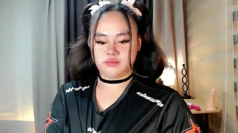 Snapshot of urnaughty_ceciliaxxx chatting on 10.18.25 cecilia online show from 10.18.25