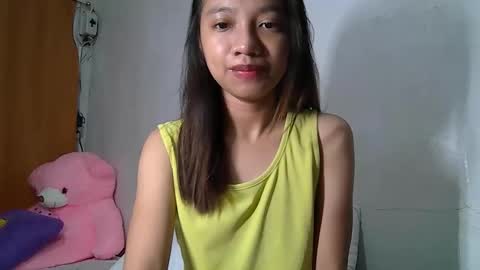 Snapshot of urshamegirl4you chatting on 04.26.26 Your LUNA online show from 04.26.26