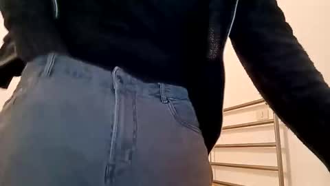 ursweetdreamx online show from 12.17.25