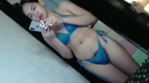 Snapshot of ursweetgirl_thea chatting on 09.23.25 ursweetgirl thea online show from 09.23.25