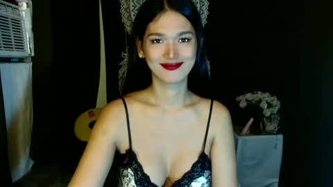 Snapshot of urthai_hotfilipinax chatting on 12.05.24 angel online show from 12.05.24