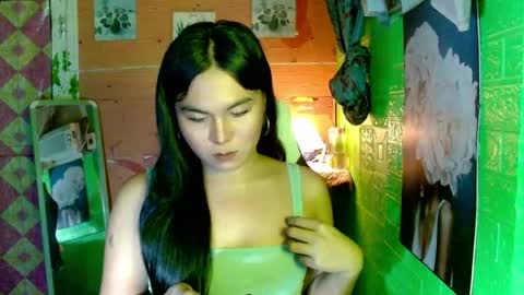 Snapshot of urunexpensivecamilla chatting on 08.04.26 YOURGIRLCAMILLA online show from 08.04.26