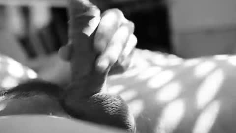 Snapshot of user2f chatting on 09.23.25 steve online show from 09.23.25