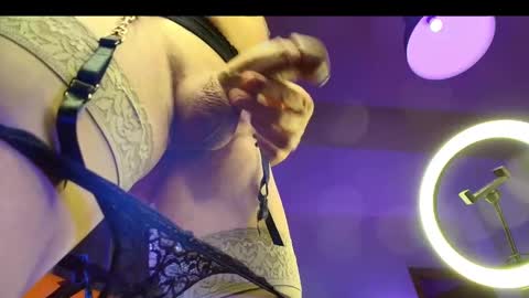 Snapshot of utopia2024 chatting on 09.30.25 sdickyinout online show from 09.30.25