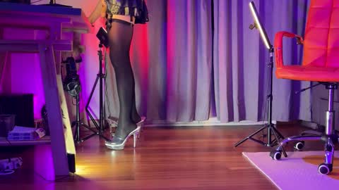 Snapshot of utopia2024 chatting on 11.01.25 sdickyinout online show from 11.01.25