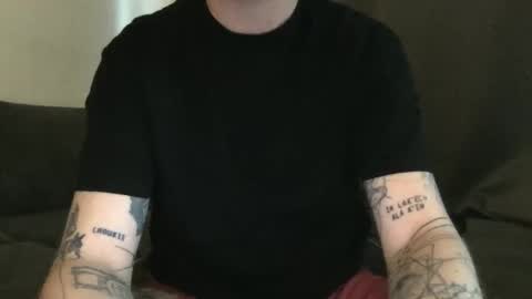 Snapshot of uwantitno chatting on 11.02.25 uwantitno online show from 11.02.25