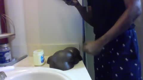 Snapshot of uzithebbc chatting on 12.11.24 uzithebbc online show from 12.11.24