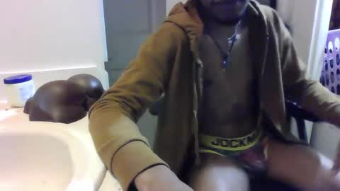 Snapshot of uzithebbc chatting on 12.13.24 uzithebbc online show from 12.13.24